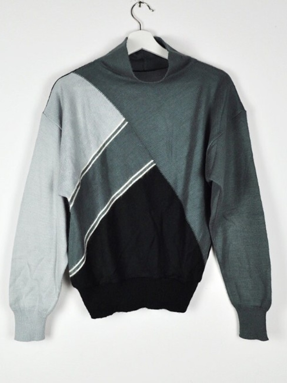 80s Soft Grey and Black Geometric Sweater Angora